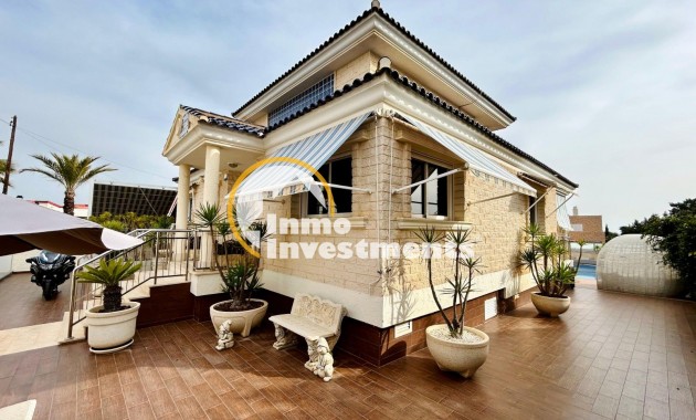 Bestaande bouw - Villa - Torrevieja - Torre la mata
