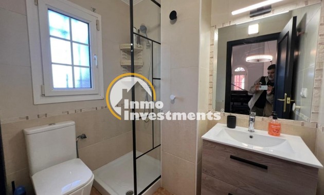 Bestaande bouw - Villa - Orihuela Costa - Villamartín-Las Filipinas