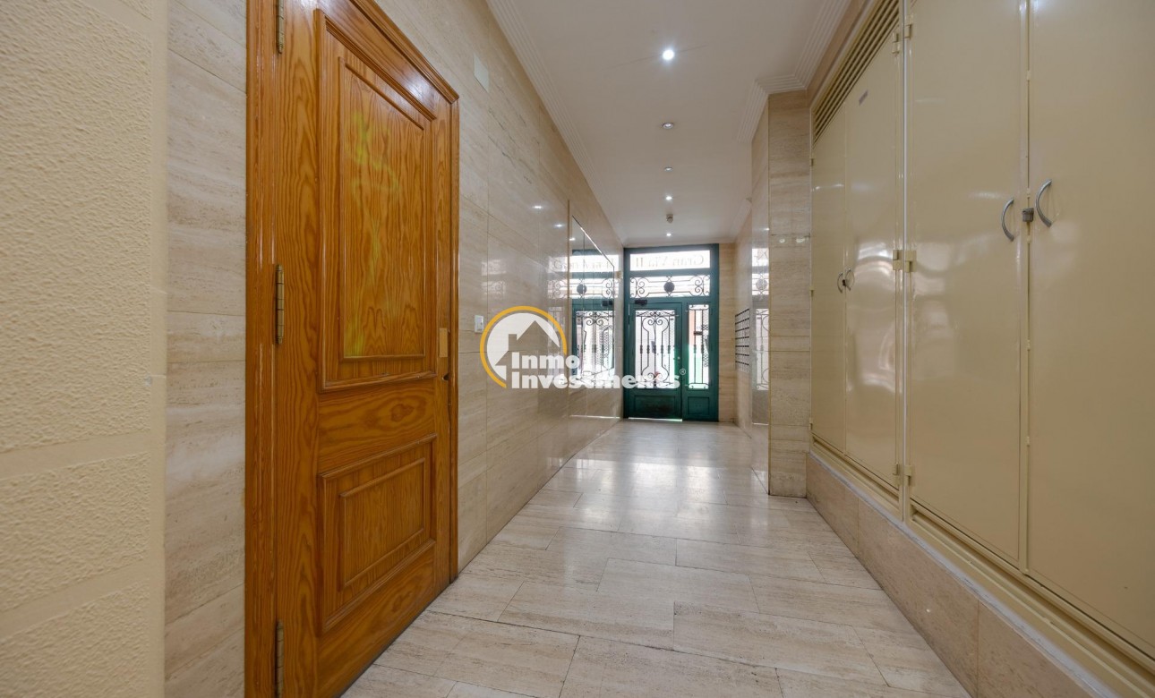 Bestaande bouw - Appartement - Torrevieja - Estacion de autobuses