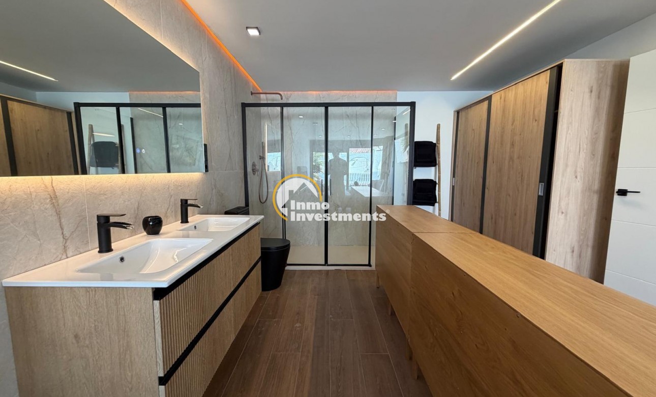 Gebrauchtimmobilien - Villa - Torrevieja - Calas Blanca