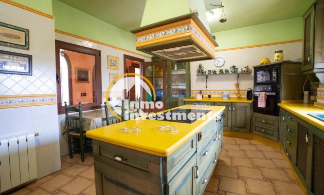 Resale - Villa - San Miguel de Salinas - CENTRO