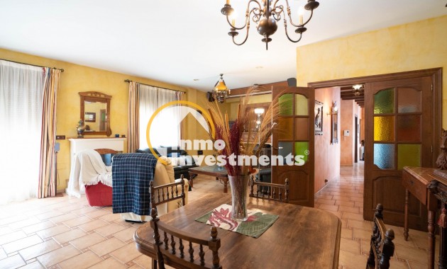 Resale - Villa - San Miguel de Salinas - CENTRO