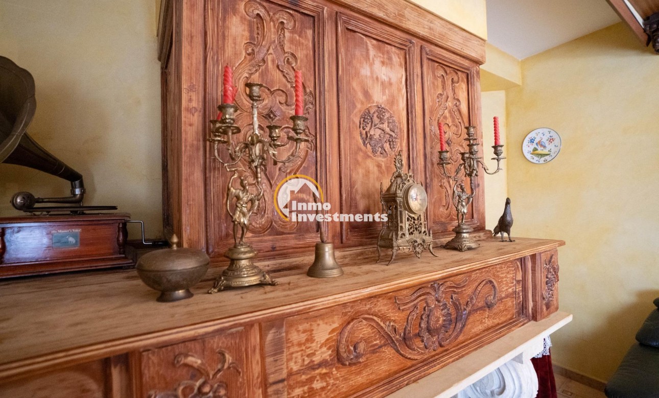 Resale - Villa - San Miguel de Salinas - CENTRO