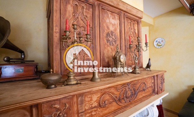Resale - Villa - San Miguel de Salinas - CENTRO