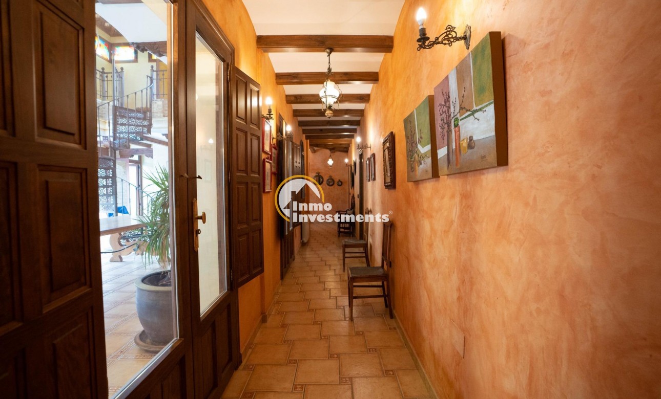 Resale - Villa - San Miguel de Salinas - CENTRO