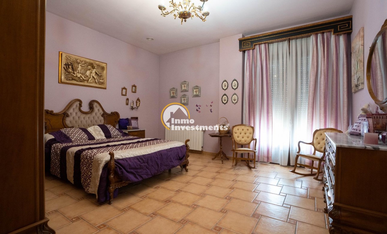 Resale - Villa - San Miguel de Salinas - CENTRO