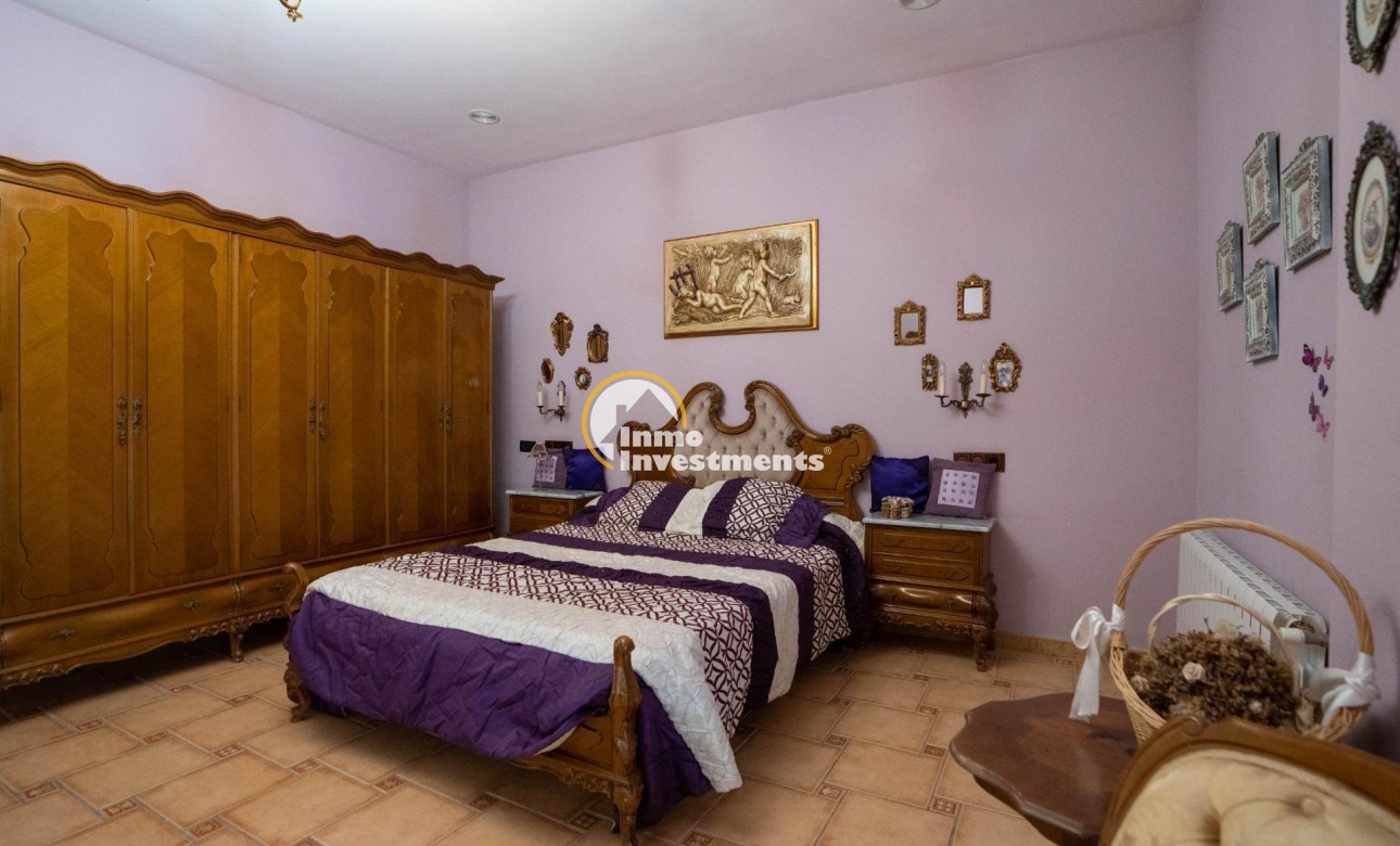Resale - Villa - San Miguel de Salinas - CENTRO