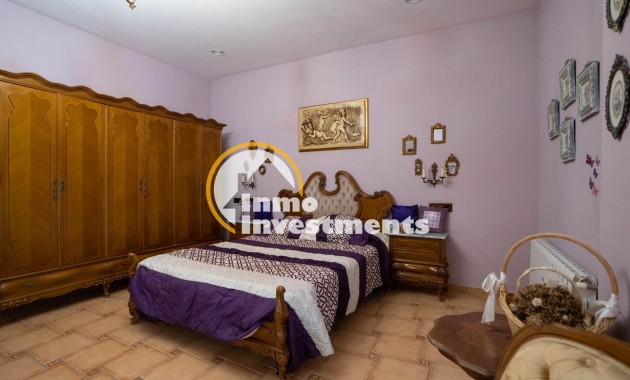 Resale - Villa - San Miguel de Salinas - CENTRO