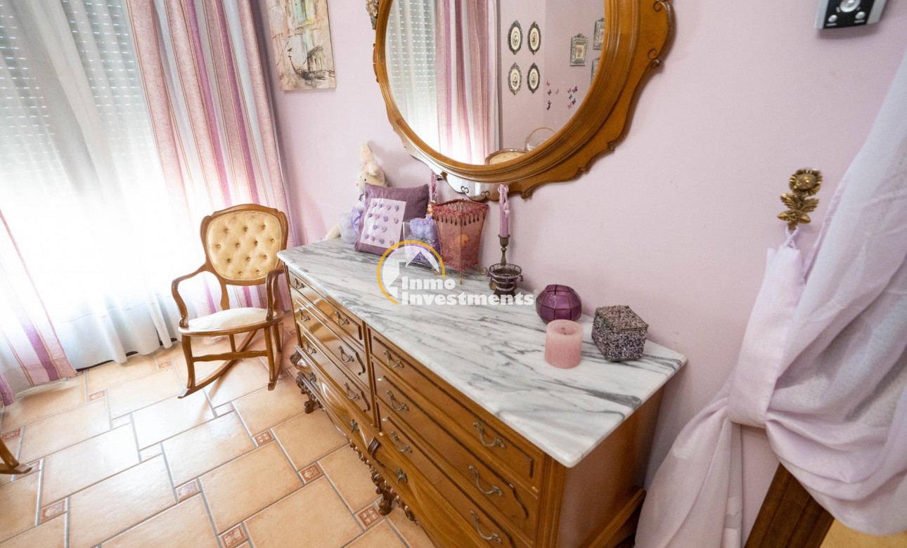 Resale - Villa - San Miguel de Salinas - CENTRO