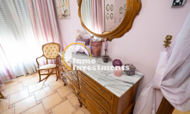 Resale - Villa - San Miguel de Salinas - CENTRO
