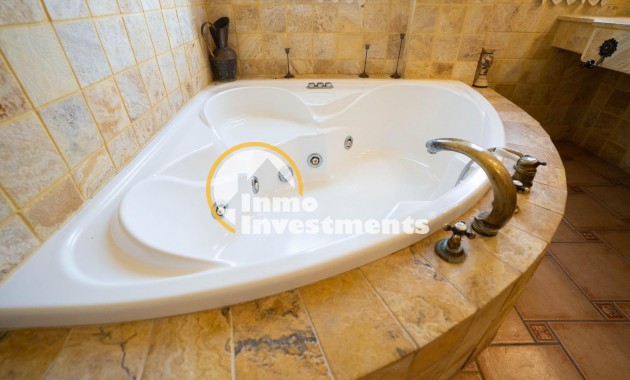 Resale - Villa - San Miguel de Salinas - CENTRO