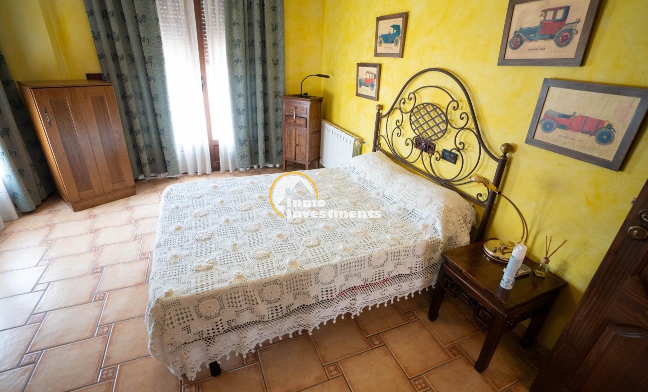 Resale - Villa - San Miguel de Salinas - CENTRO