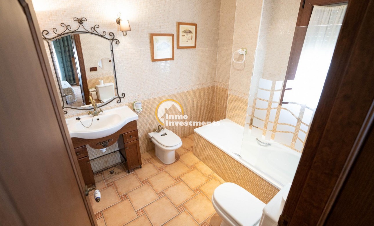 Resale - Villa - San Miguel de Salinas - CENTRO