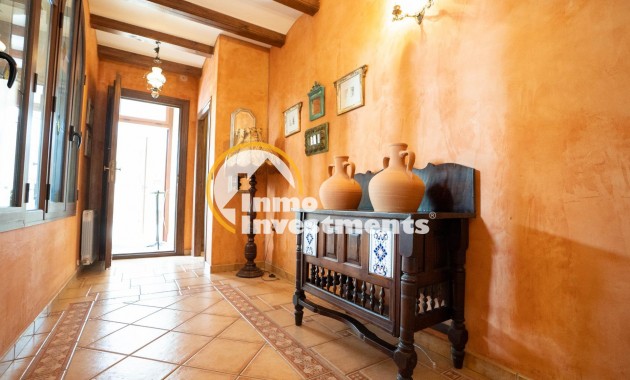 Resale - Villa - San Miguel de Salinas - CENTRO