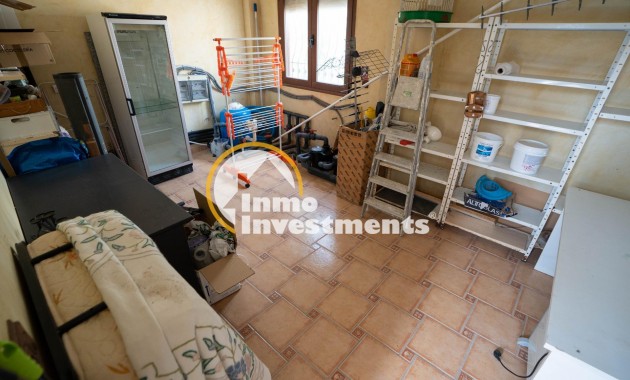 Resale - Villa - San Miguel de Salinas - CENTRO