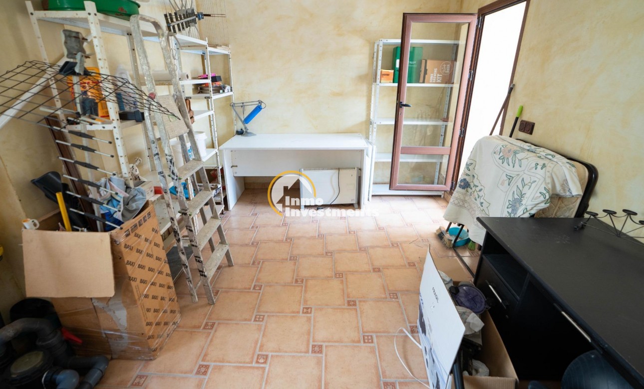 Resale - Villa - San Miguel de Salinas - CENTRO