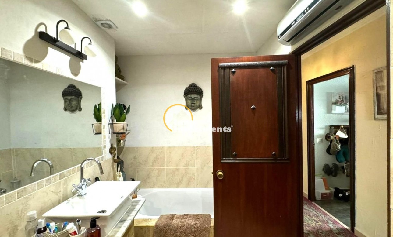 Gebrauchtimmobilien - Apartment - San Miguel de Salinas - CENTRO
