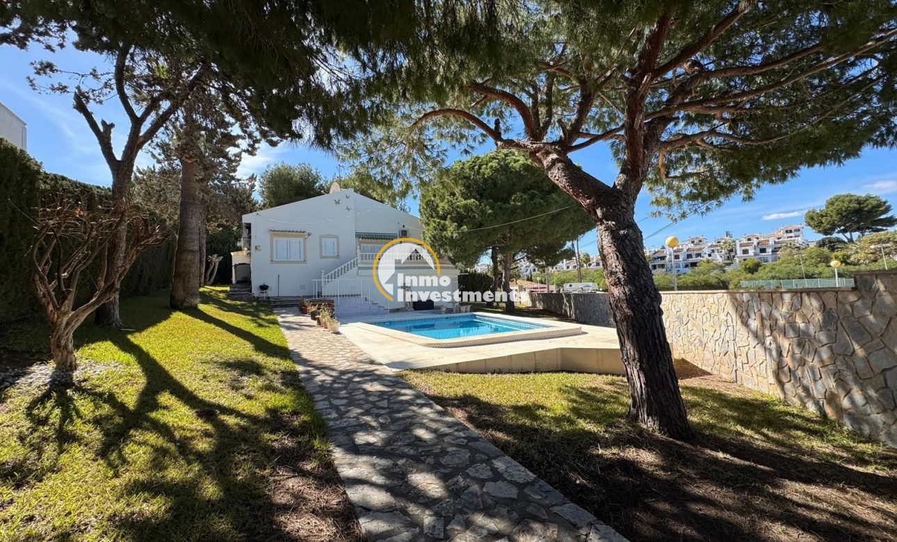 Reventa - Chalet independiente - Orihuela Costa - La Regia