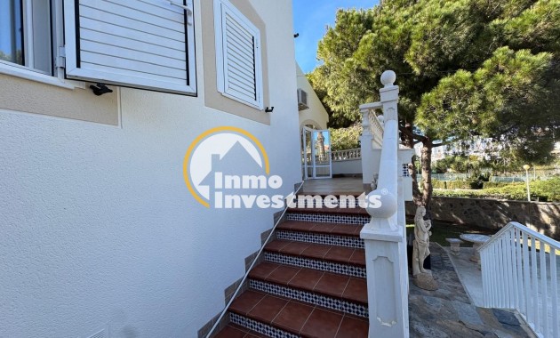 Reventa - Chalet independiente - Orihuela Costa - La Regia