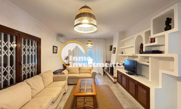 Reventa - Chalet independiente - Orihuela Costa - La Regia