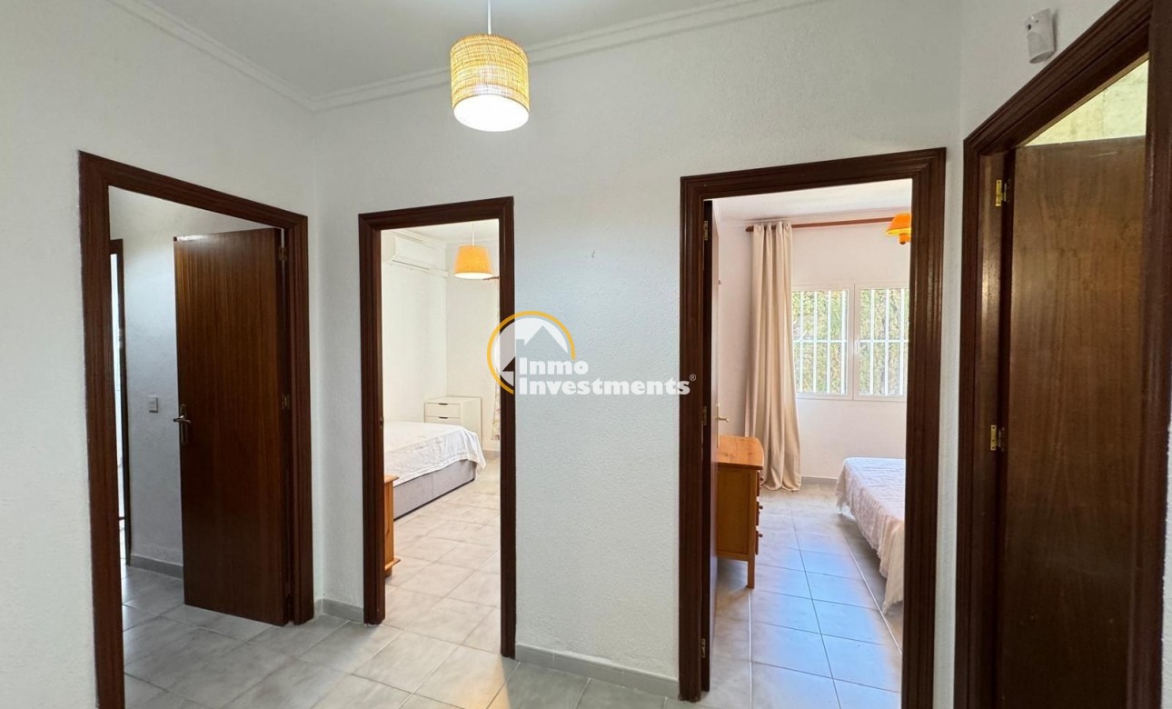 Reventa - Chalet independiente - Orihuela Costa - La Regia
