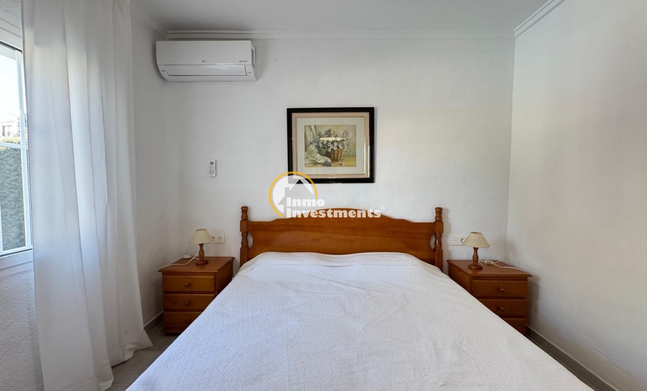 Reventa - Chalet independiente - Orihuela Costa - La Regia
