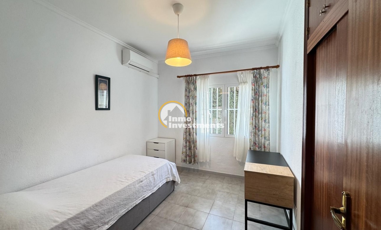 Reventa - Chalet independiente - Orihuela Costa - La Regia