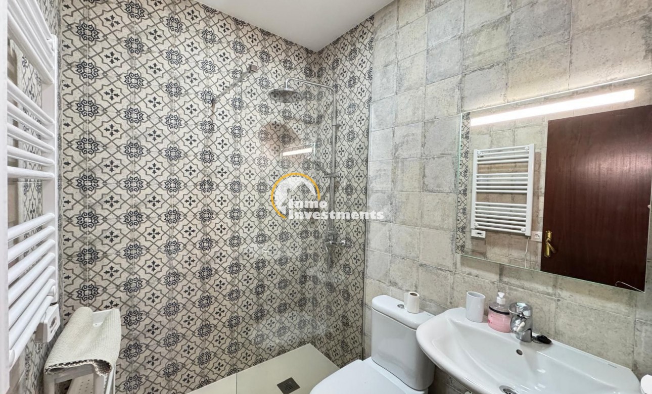Reventa - Chalet independiente - Orihuela Costa - La Regia