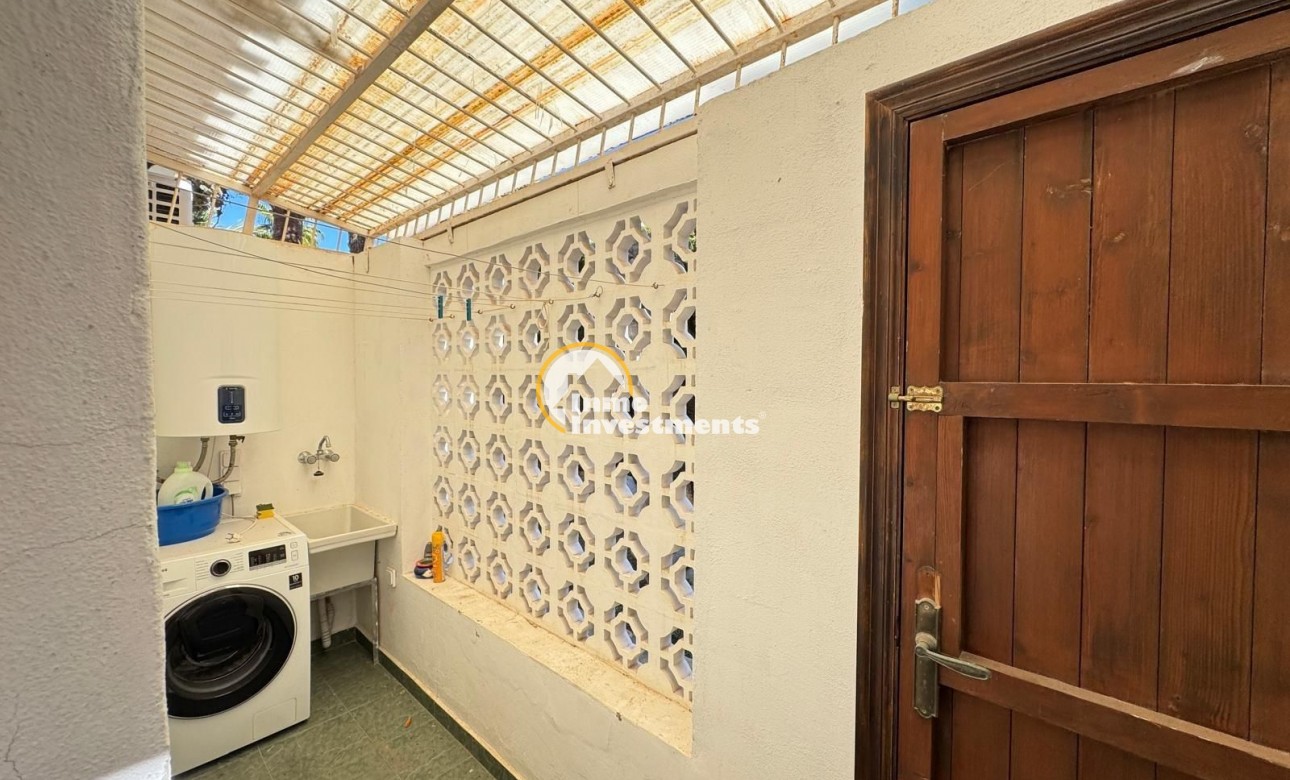 Reventa - Chalet independiente - Orihuela Costa - La Regia