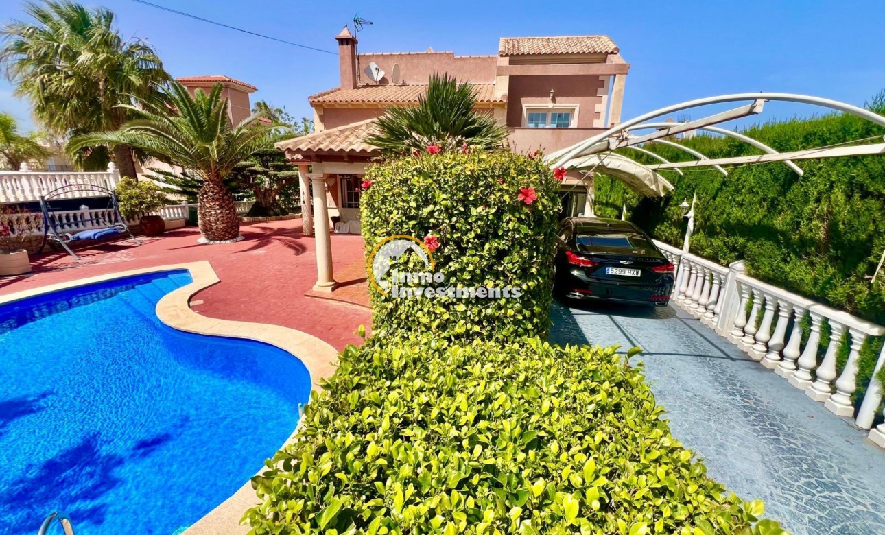 Bestaande bouw - Villa - Torrevieja - La Siesta