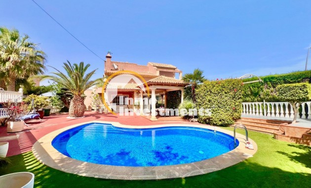Bestaande bouw - Villa - Torrevieja - La Siesta