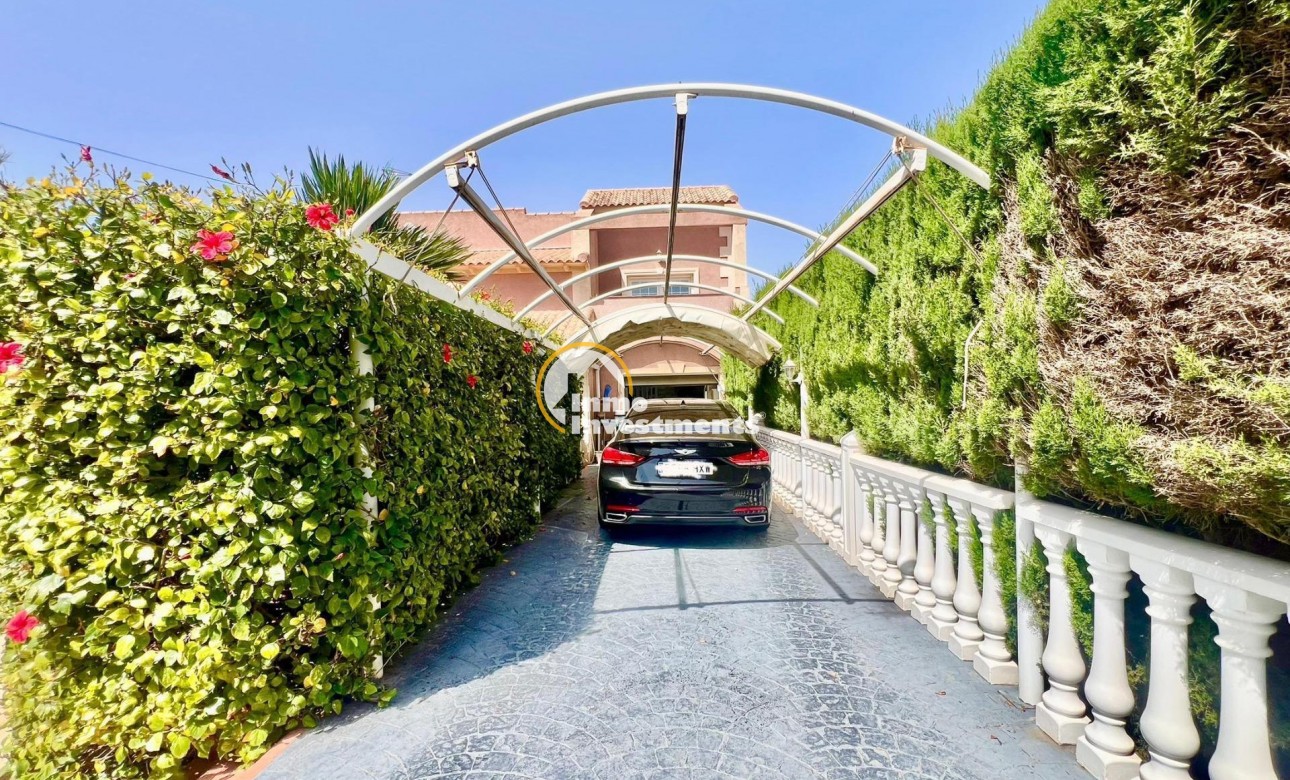 Bestaande bouw - Villa - Torrevieja - La Siesta
