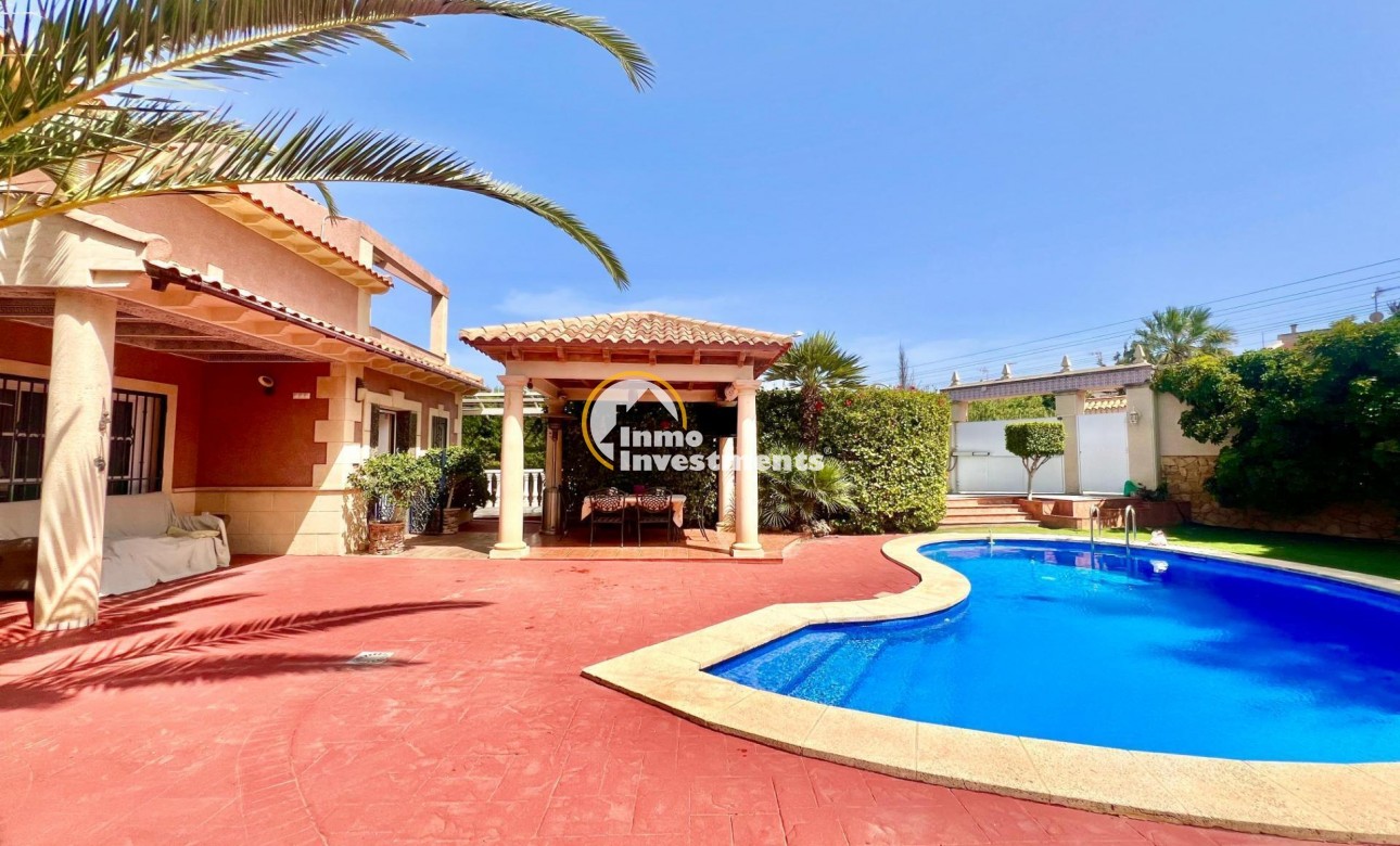 Bestaande bouw - Villa - Torrevieja - La Siesta