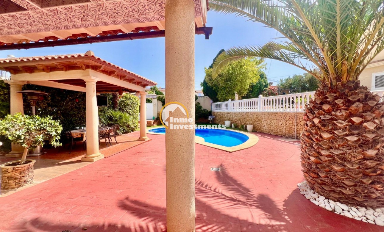 Bestaande bouw - Villa - Torrevieja - La Siesta