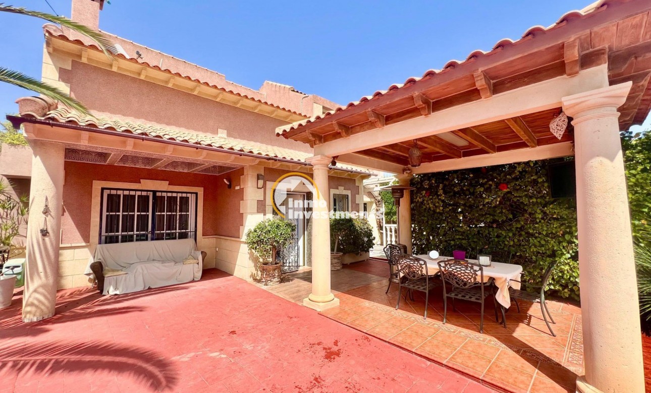 Bestaande bouw - Villa - Torrevieja - La Siesta