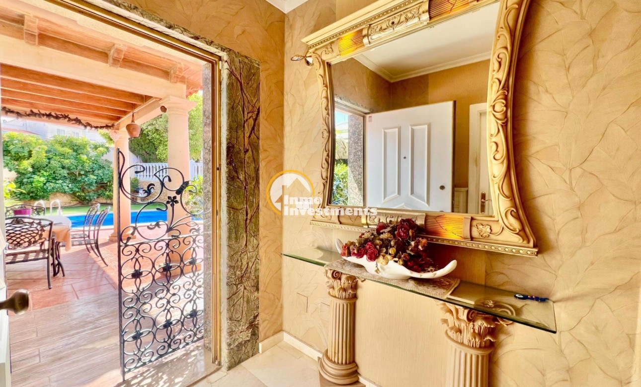 Bestaande bouw - Villa - Torrevieja - La Siesta