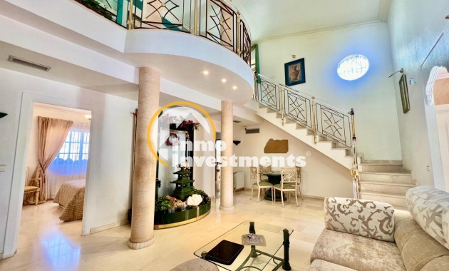 Bestaande bouw - Villa - Torrevieja - La Siesta