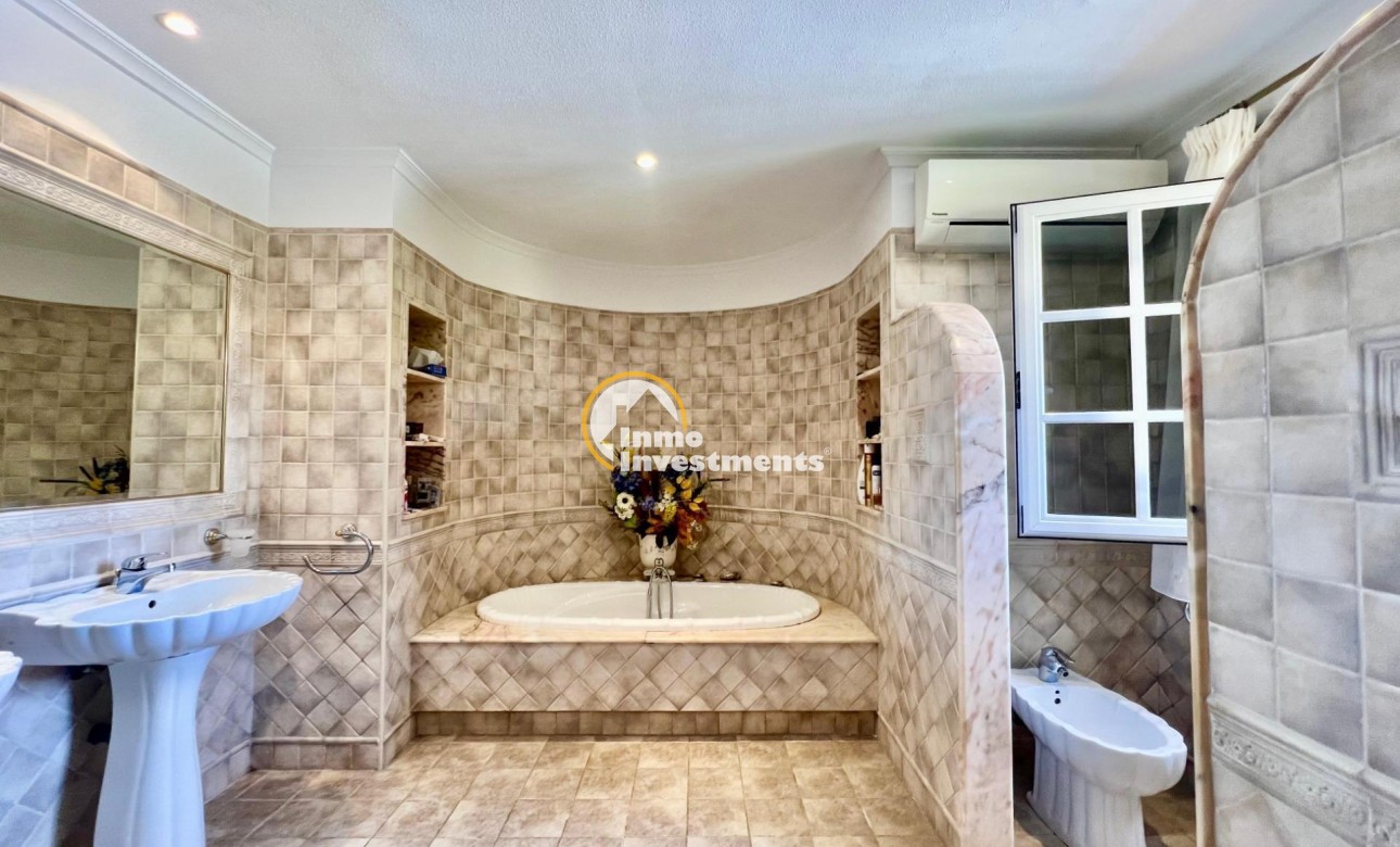 Bestaande bouw - Villa - Torrevieja - La Siesta