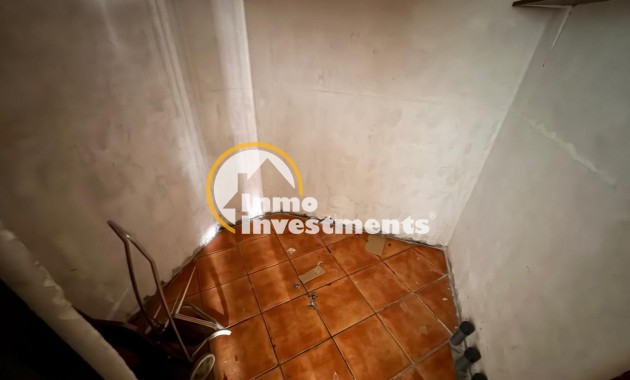 Reventa - Local comercial - Torrevieja - Estacion de autobuses