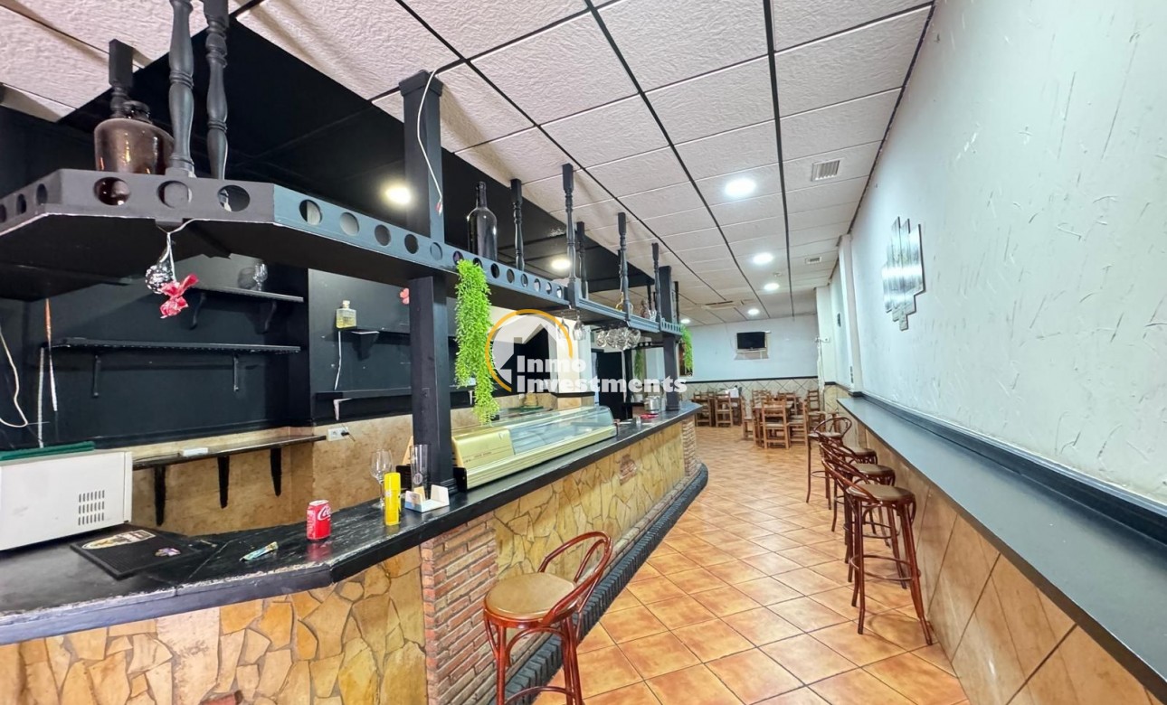 Reventa - Local comercial - Torrevieja - Estacion de autobuses