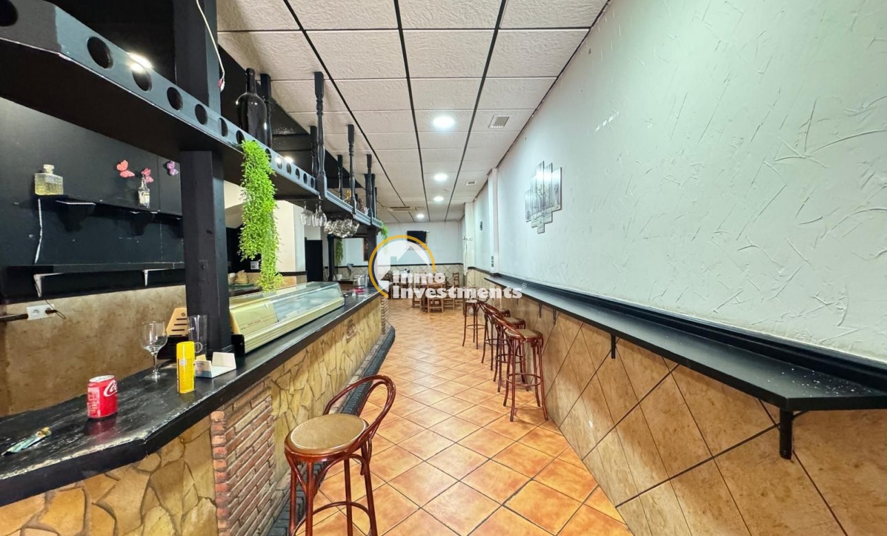 Reventa - Local comercial - Torrevieja - Estacion de autobuses