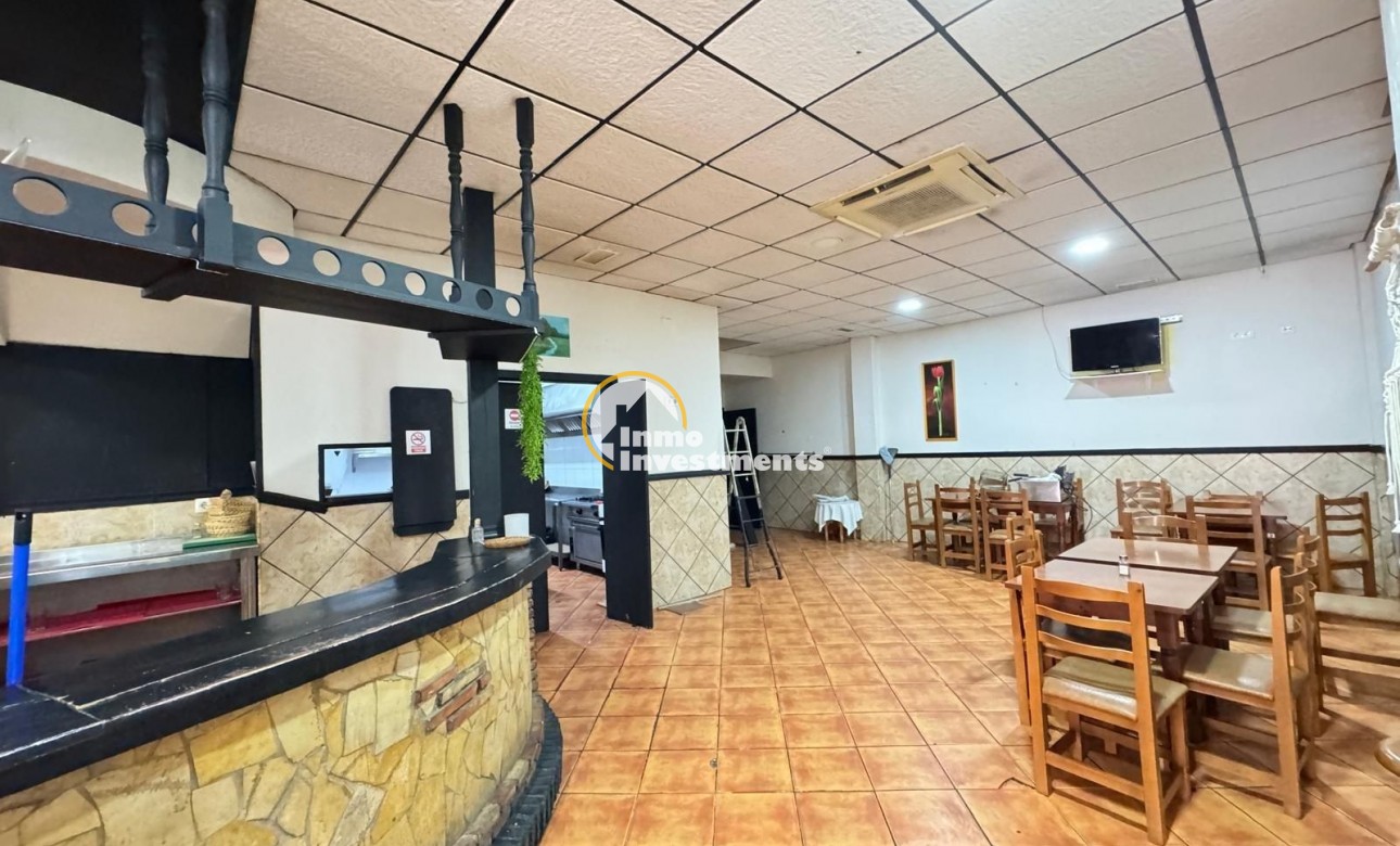 Reventa - Local comercial - Torrevieja - Estacion de autobuses