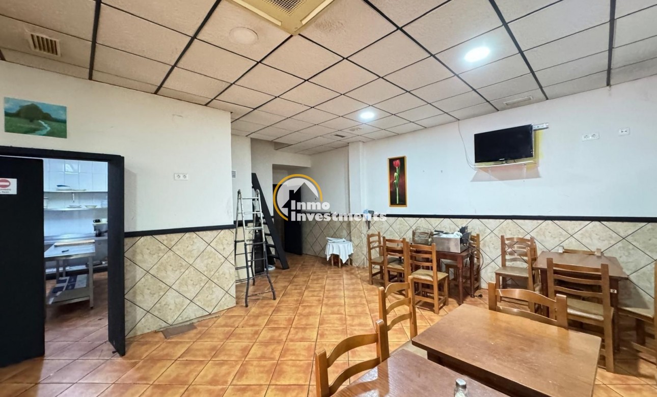 Reventa - Local comercial - Torrevieja - Estacion de autobuses