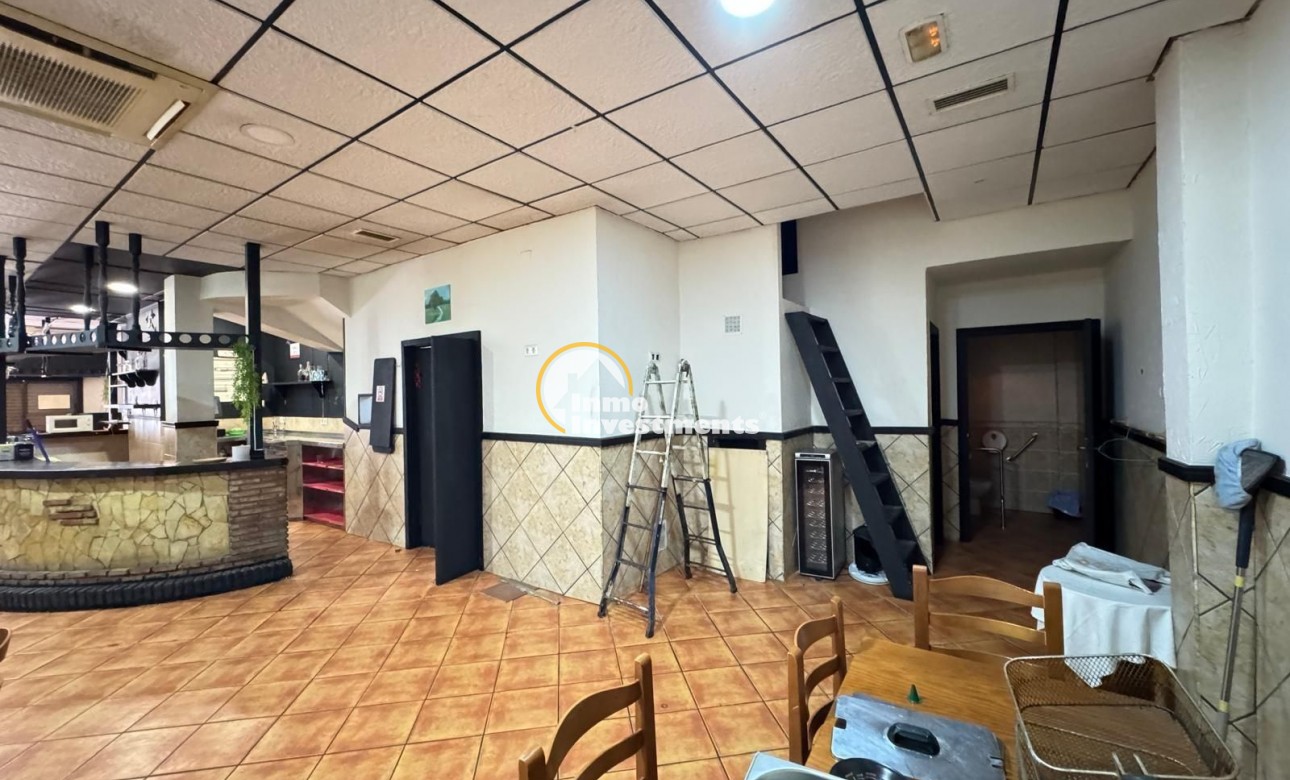 Reventa - Local comercial - Torrevieja - Estacion de autobuses