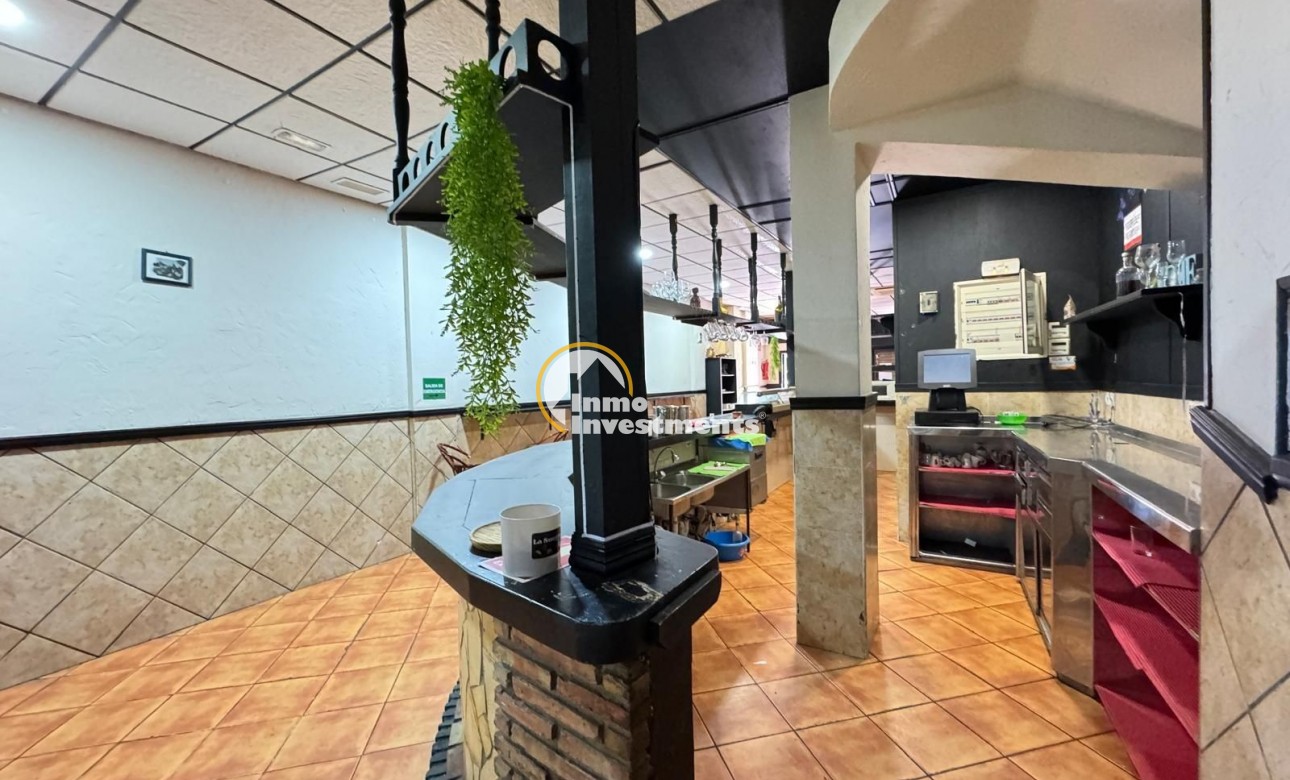 Reventa - Local comercial - Torrevieja - Estacion de autobuses