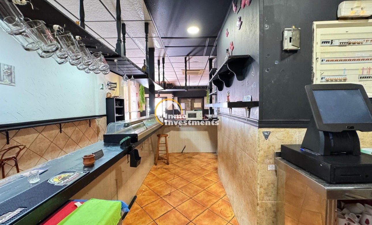 Reventa - Local comercial - Torrevieja - Estacion de autobuses