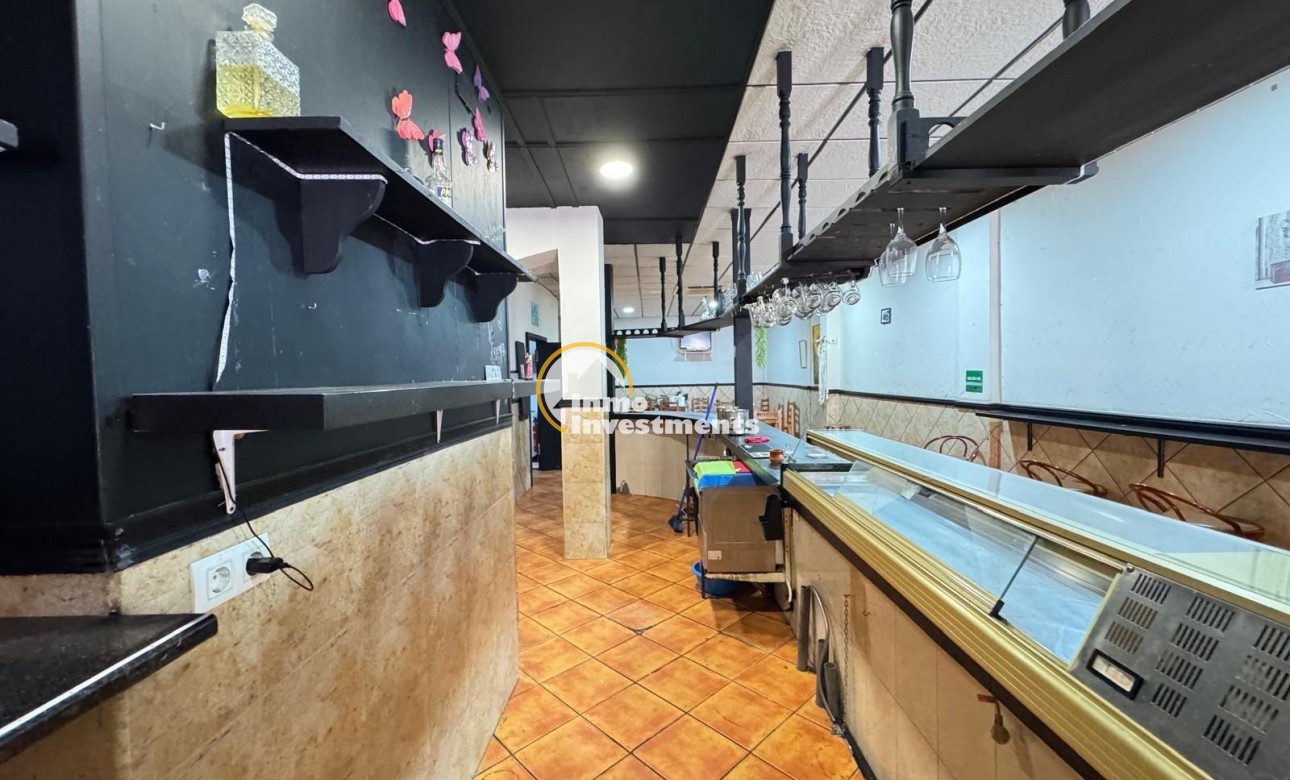 Reventa - Local comercial - Torrevieja - Estacion de autobuses
