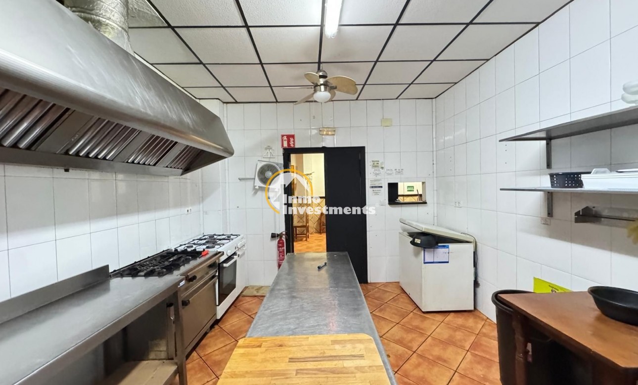 Reventa - Local comercial - Torrevieja - Estacion de autobuses