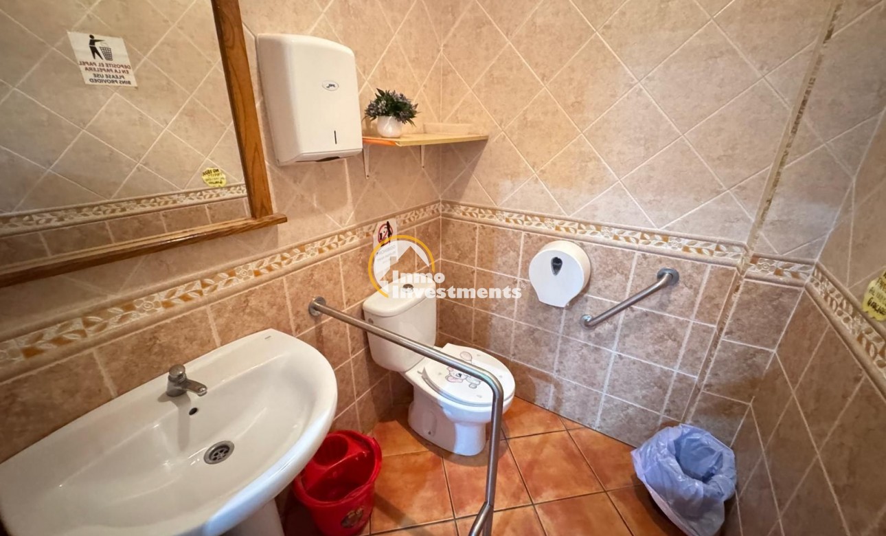 Reventa - Local comercial - Torrevieja - Estacion de autobuses