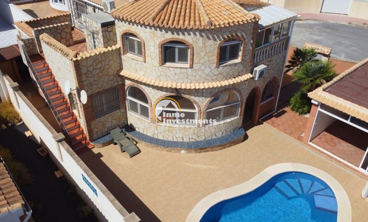 Bestaande bouw - Villa - Orihuela Costa - Los Almendros-La Florida